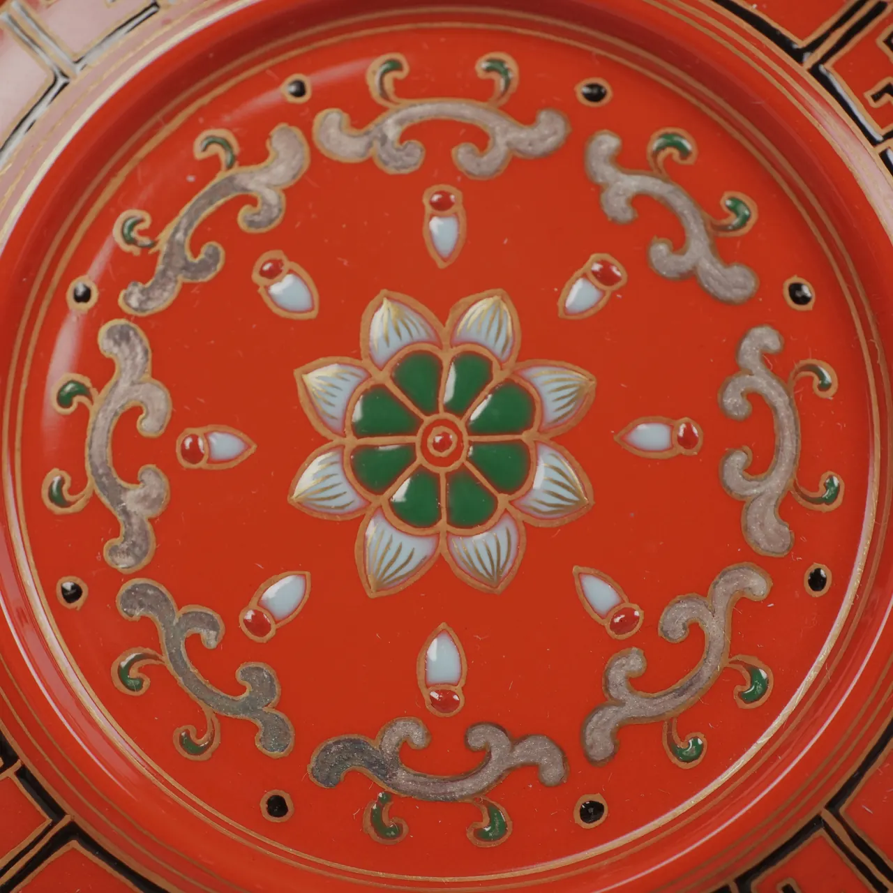 Close view of the red and gold decoration