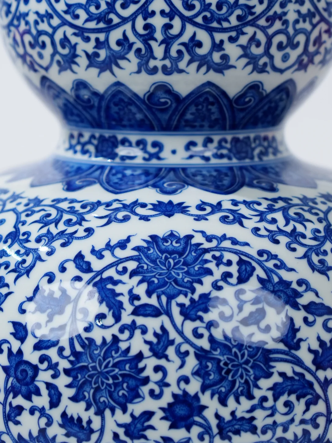 Blossom Gourd Vase — lower-body pattern