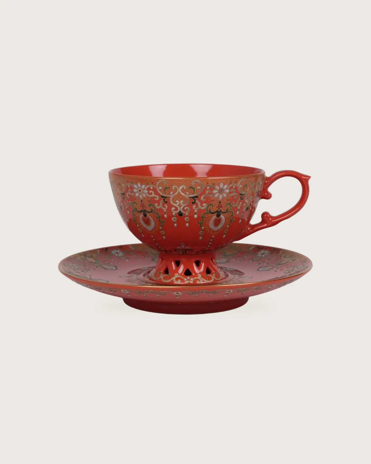 Auspicious Golden Crimson porcelain work